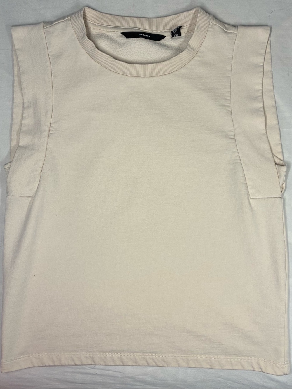 Vero Moda Sleeveless Crewneck Tank in Light Cream